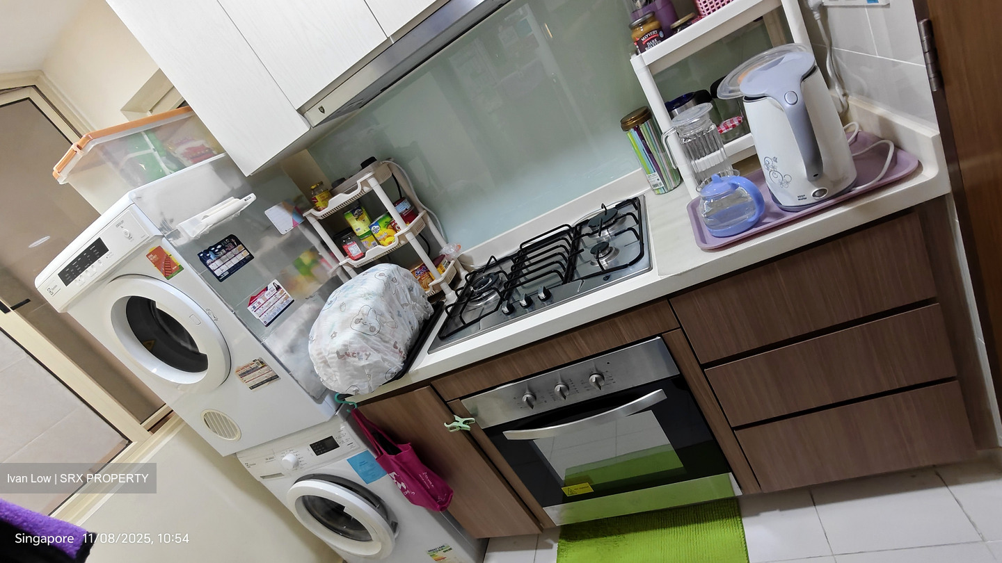 Watercolours (D18), Condominium #502070721